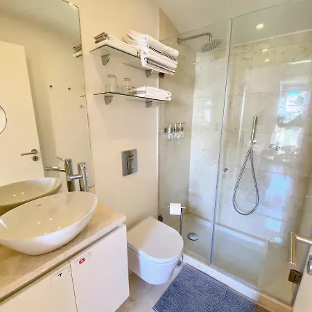 Apartment Myplaceforyou: With And Tagus Views *