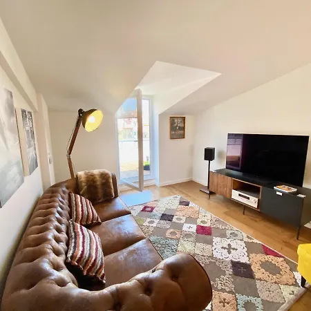 Unique By Myplaceforyou, In The Center Of With Views Over The And The Tagus River Apartament