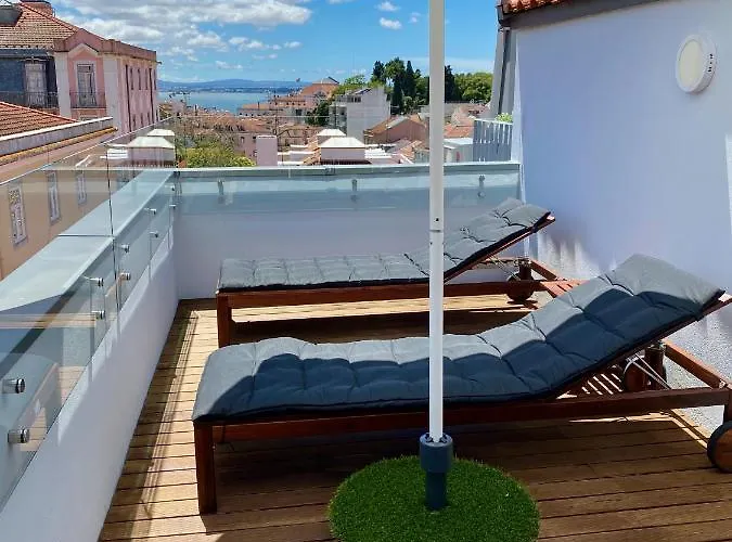 Διαμέρισμα Unique By Myplaceforyou, In The Center Of With Views Over The And The Tagus River *