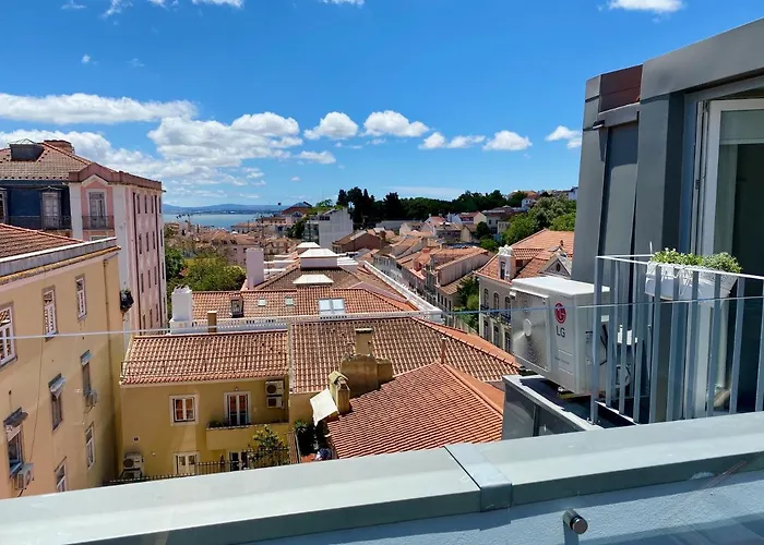 Unique By Myplaceforyou, In The Center Of With Views Over The And The Tagus River Διαμέρισμα *