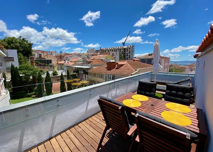 Unique By Myplaceforyou, In The Center Of With Views Over The And The Tagus River Lisboa