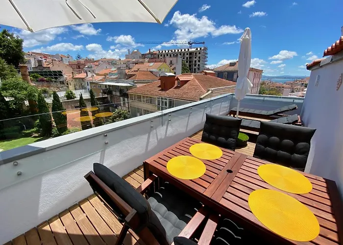 Unique By Myplaceforyou, In The Center Of With Views Over The And The Tagus River Lisboa
