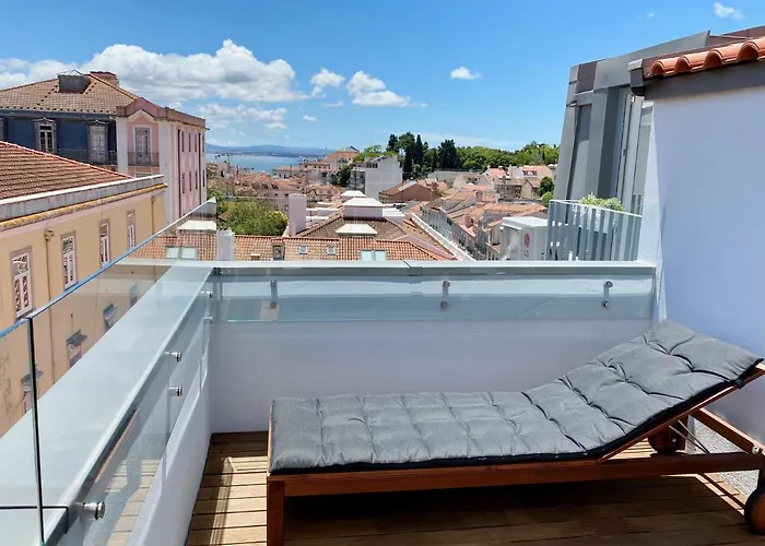 아파트 Unique By Myplaceforyou, In The Center Of With Views Over The And The Tagus River 리스본