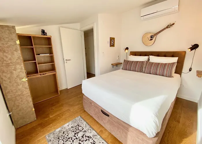 Unique By Myplaceforyou, In The Center Of With Views Over The And The Tagus River